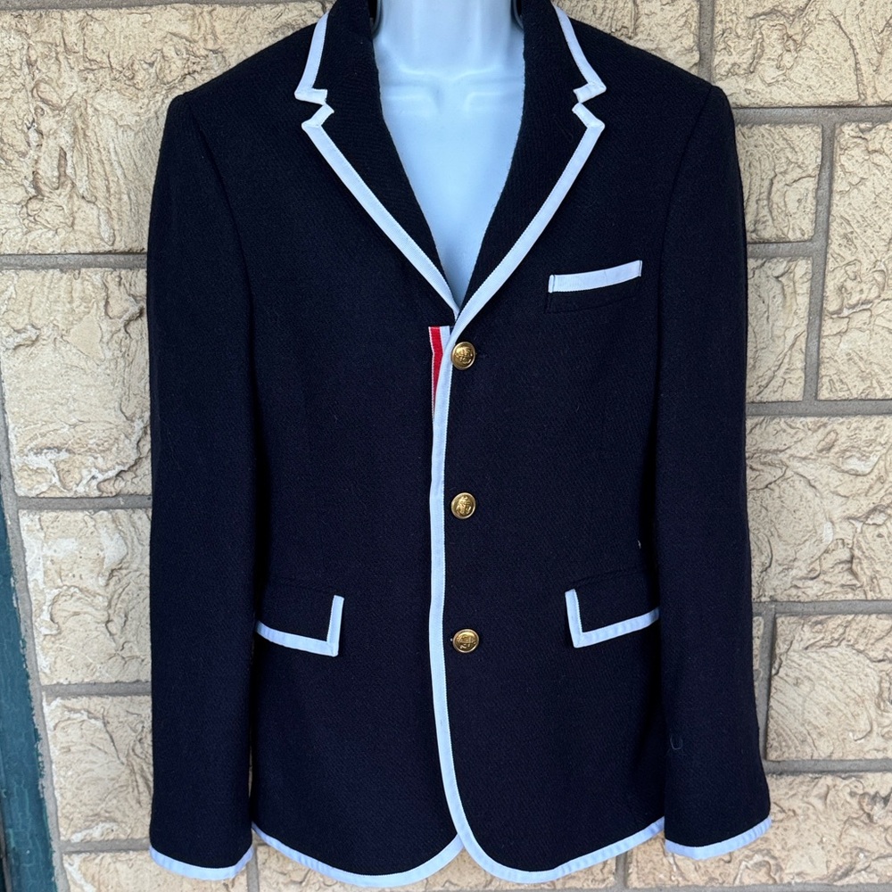 Neiman Marcus Wool Woman’s Black Blazer White Trim Size Small - Picture 12 of 15
